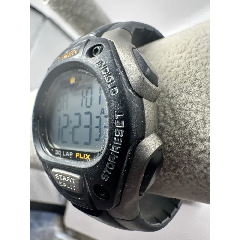 Timex‎ 170 T4 Mens Watch New Battery Black 38MM 8